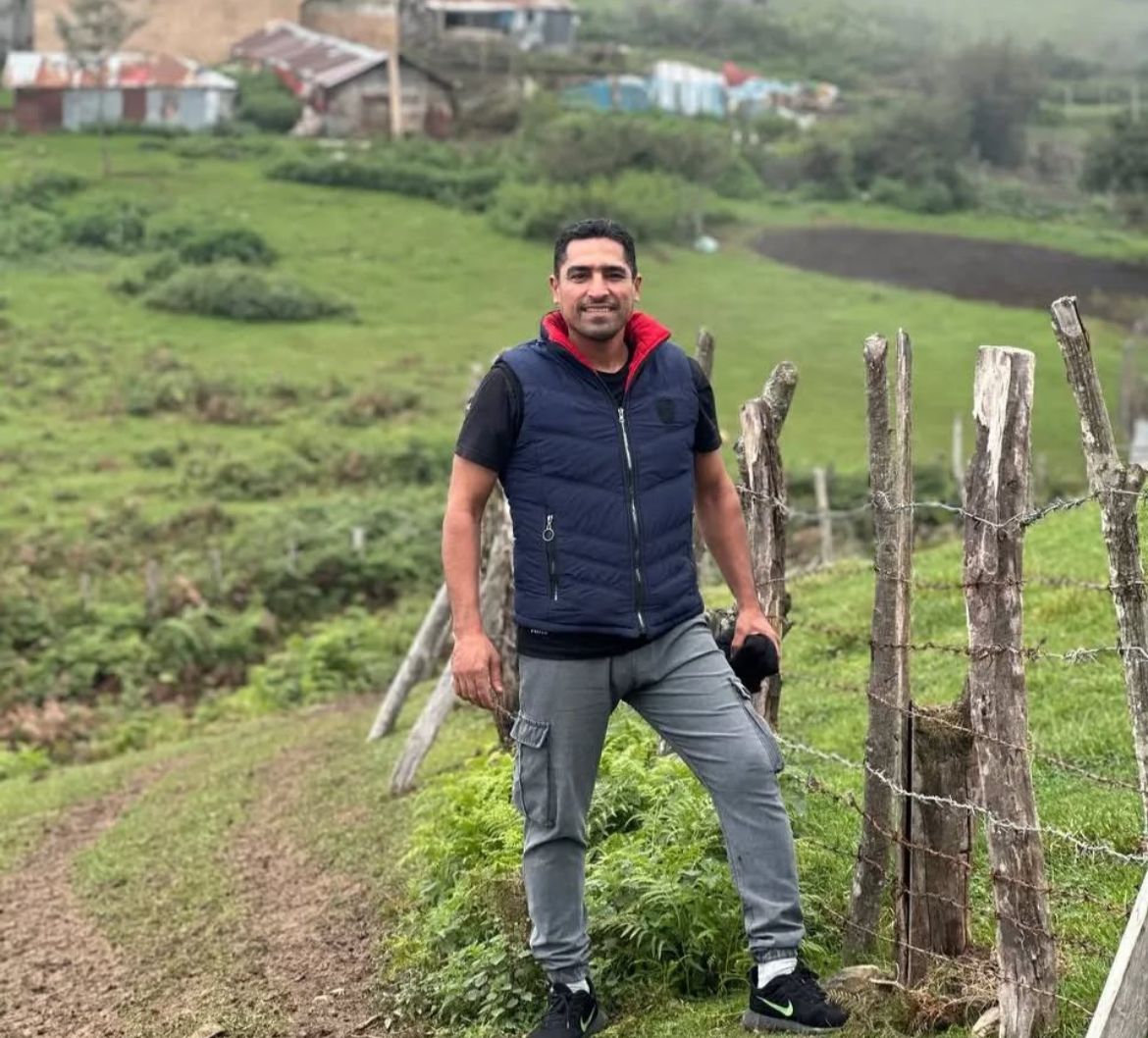 حمید نورنژاد، مربی کیک‌بوکسینگ اهل اندیمشک، روز ۱۸ بهمن از سوی نیروهای امنیتی بازداشت شد