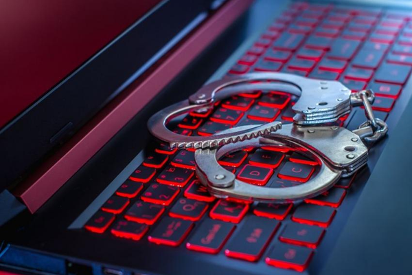 القمع الرقمي بصيغة إيرانية