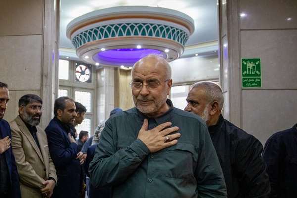 پیام قالیباف: مردم فریاد نه سازش، نه تسلیم، نبرد با آمریکا سرمیدهند