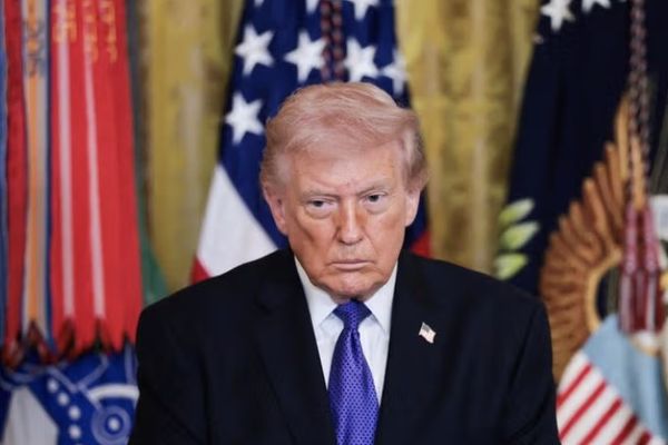 نیویورک تایمز: ترامپ پیامهای متناقضی از جمهوری اسلامی درباره مذاکرات دریافت میکند