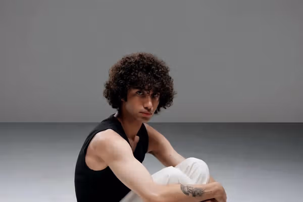 خودداری نیروهای امنیتی از تحویل پیکر امیرحسین حاتمی به خانواده بعد از اعدام