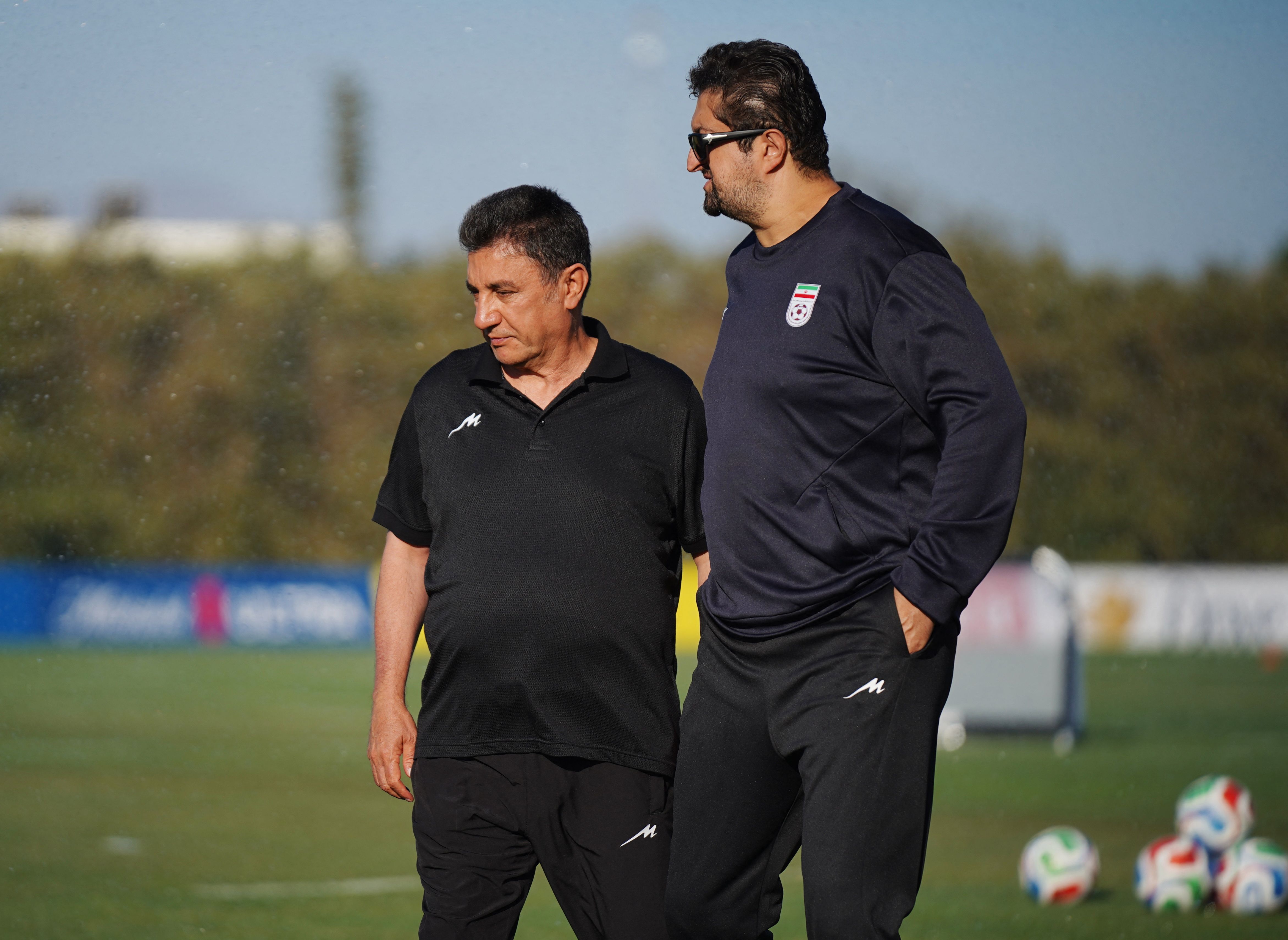 هومن افاضلی، مشاور سرمربی تیم ملی فوتبال که این روزها بیشتر از پیش به قلعه‌نویی نزدیک شده است