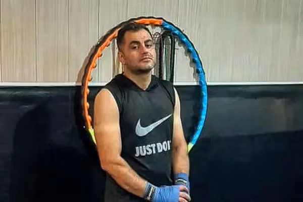 سلیمان پرهیزکار، رزمیکار، در تهران به دست جمهوری اسلامی به قتل رسید