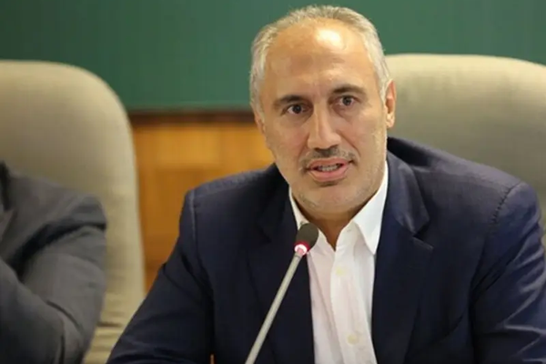 خلافا لشعاراته الانتخابية..بزشكيان يُعيّن متهمين بالفساد مستشارين له في الحكومة الإيرانية