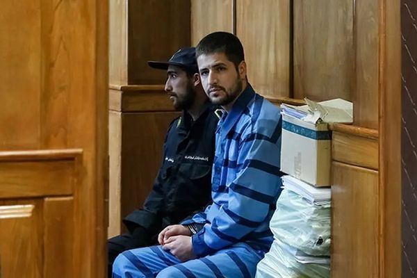 رغم الدعوات لوقف الحكم.. القضاء الإيراني ينفذ حكم الإعدام بحق المتظاهر محمد قبادلو