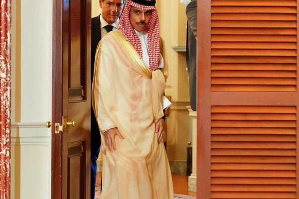 وزير الخارجية السعودي: "نحن جادون في المحادثات مع إيران"