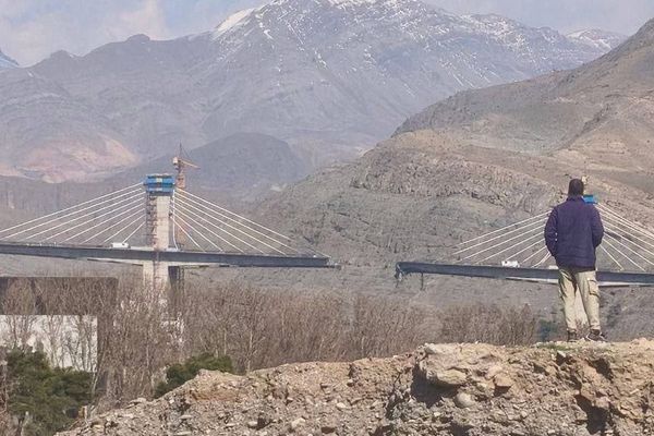 أمل وغضب ويأس.. ردود فعل متباينة لمتابعي "إيران إنترناشيونال" على الهدنة بين طهران وواشنطن