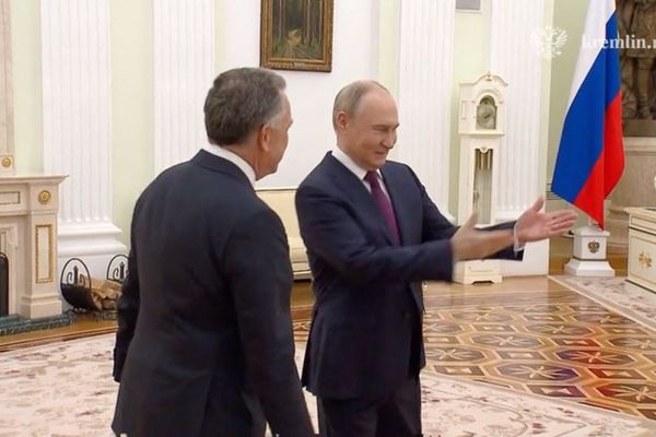 "أحمق وغير كفء".. تصاعد انتقادات أنصار ترامب لأداء ويتكوف في التفاوض مع إيران وروسيا