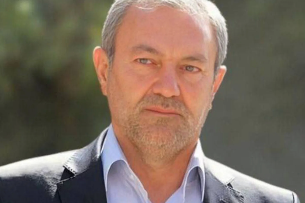 بعد نقله للرعاية الصحية.. الإفراج عن قائد سابق بالحرس الثوري معارض لخامنئي