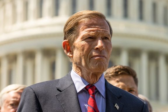 سناتور آمریکایی: دلیلی ندارد لبنان به محمولههای سوخت ایران وابسته باشد