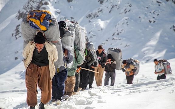 افزایش بیش از ٢٠٠ درصدی در شمار کولبران قربانی در مرز کرمانشاه در سال ٢٠٢٢ نسبت به سال قبل