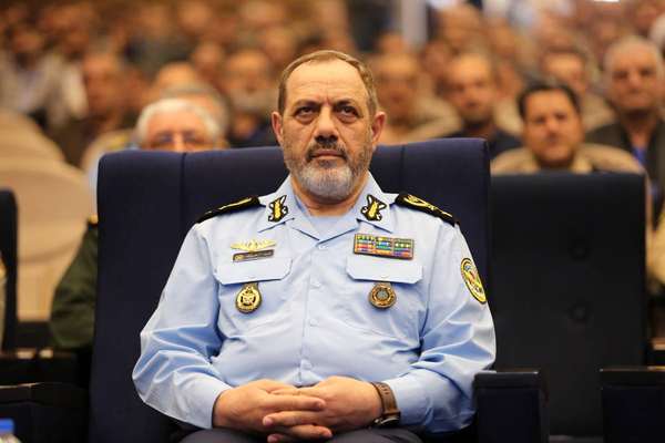 وزیر دفاع جمهوری اسلامی: روز دانشجو، روز مبارزه با استکبار جهانی و آمریکا است