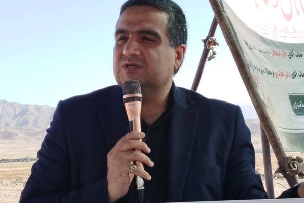 برلماني إيراني: تأخير البنك المركزي في توفير العُملة لاستيراد الأدوية ينذر بكارثة