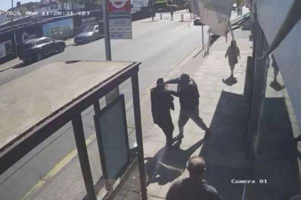 بریتانیا احتمال ارتباط حملات «ضد یهود» در این کشور با جمهوری اسلامی را بررسی میکند