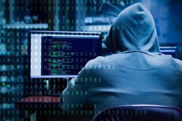 قراصنة يستهدفون عملاء البنوك في إيران ببرامج خبيثة لسرقة بياناتهم المصرفية