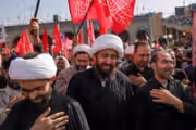 تشییع جنازه خامنهای؛ از جنجال تغییر مسیر در تهران تا ابهام درباره نماز میت در نجف