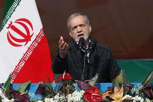 الرئيس الإيراني: ترامب "غدر" بنا.. وفرض العقوبات لن يغلق جميع الطرق