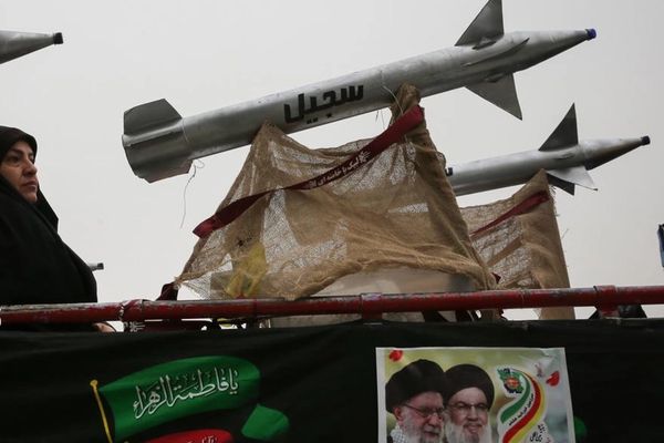 روزنامه زیر نظر نماینده خامنهای: جمهوری اسلامی آمادگی بهتری برای جنگ دارد