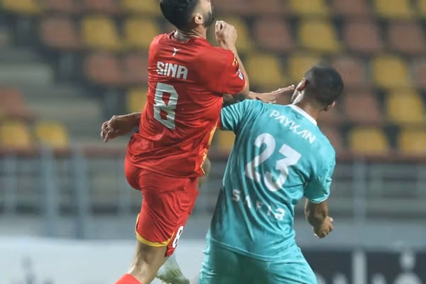 فولاد ۱-۰ پیکان؛ طلسمشکنی شاگردان گلمحمدی در اولین حضور تماشاگران زن در فولادآرنا