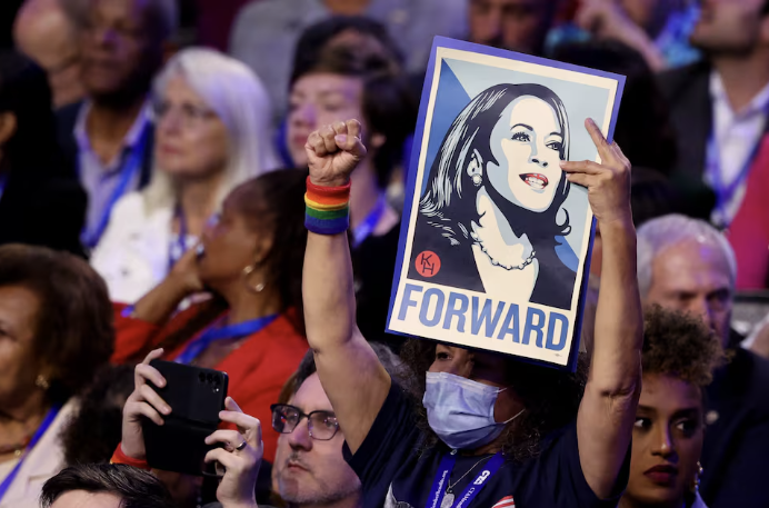 شب پایانی مجمع ملی حزب دموکرات‌؛ دعوت هریس برای ترسیم «راه جدیدی به جلو» 