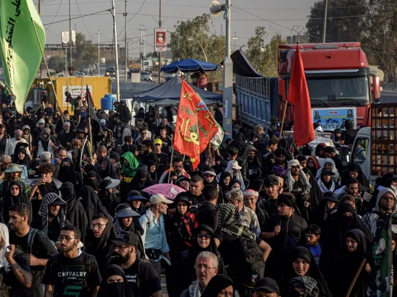 احداث خط ۱۱ کیلومتری انتقال آب و نیروگاه برق در مرز مهران برای پیادهروی اربعین