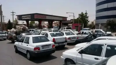 دولت سهمیه بنزین یارانهای خودروهای قدیمی را حذف میکند