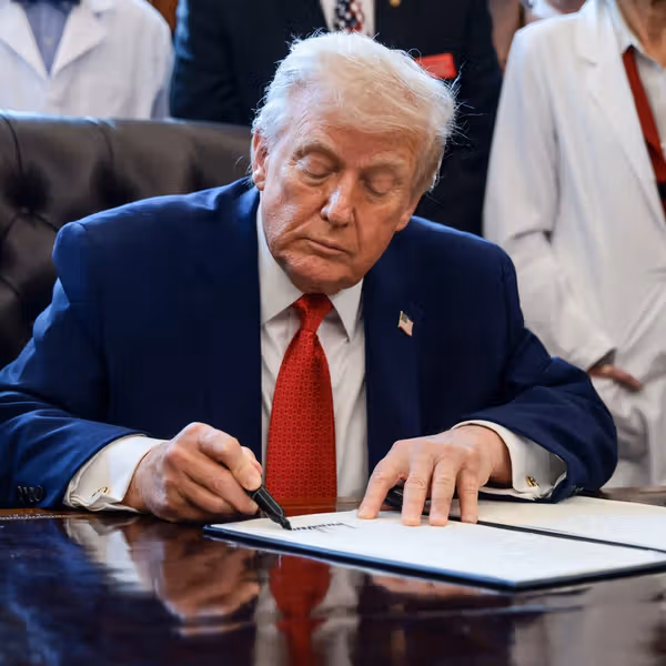 دولت ترامپ برنامه «لاتاری» گرینکارت آمریکا را به حالت تعلیق درآورد