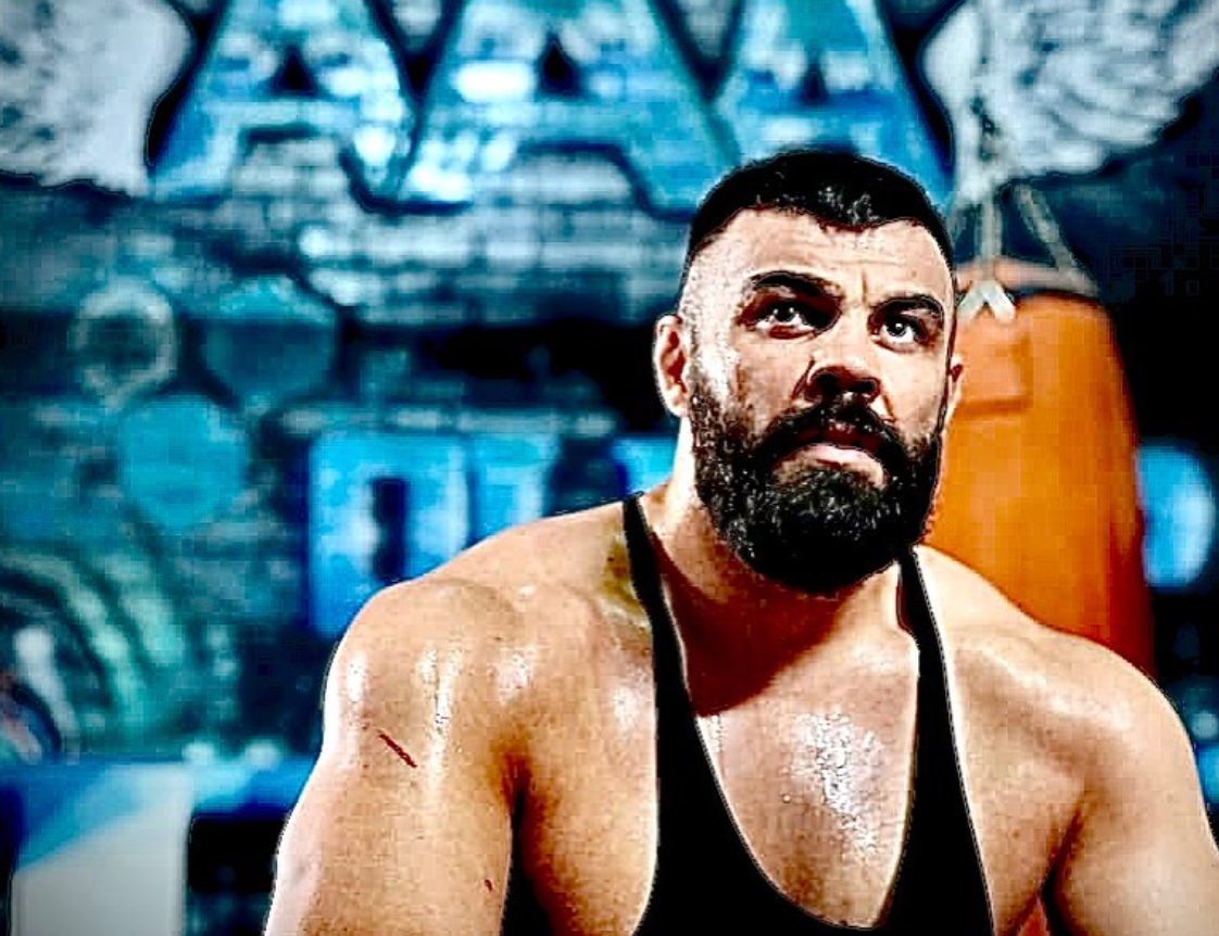 امیر علی‌اکبری، فایتر کانادایی را در دو دقیقه ناک اوت کرد