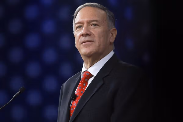 پمپئو درباره اعتراضات ایران: ایرانیان شایسته حکومتیاند که به فکر منافع مردم باشد نه ملاها