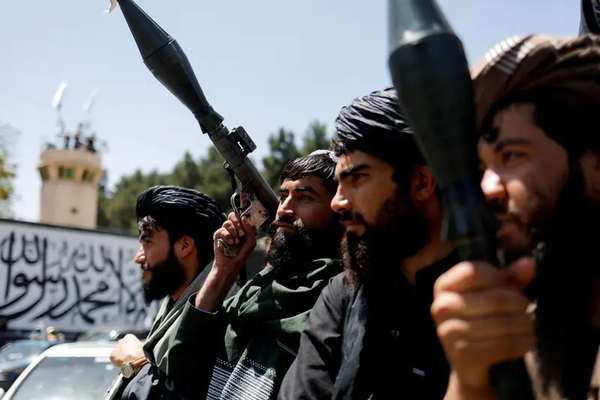 مسؤول أميركي سابق: طهران تمنح طالبان 100 مليون دولار سنويا منذ 2012