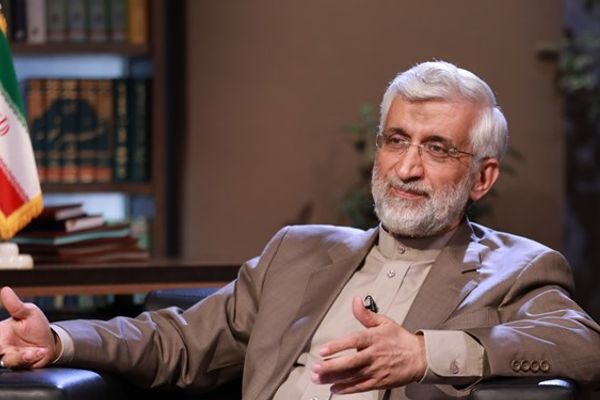 Conservative politicians shun Iran’s radicals, support president