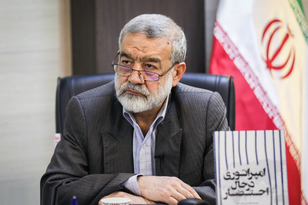 برلماني إيراني: يجب أن نسيطر على سفن الأعداء في مضيق هرمز