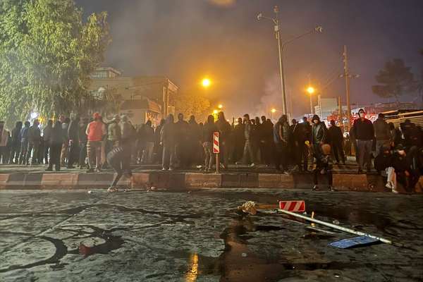 گاردین: نوجوان ۱۶ ساله بازداشتشده در کرمانشاه مورد آزار جنسی قرار گرفت