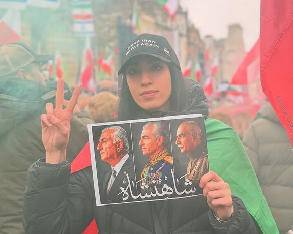 کیمیا علیزاده در تجمع مونیخ: چندهزار نفر دیگر باید کشته شوند تا دنیا صدای ما را بشنود؟