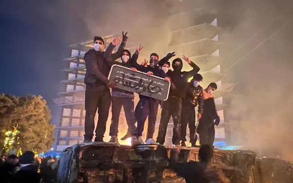 موج تازه بازداشت پزشکان و امدادگران کمکرسان به مجروحان اعتراضات