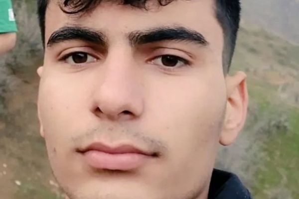 امیرحسام خدایاریفرد، معترض ۲۲ ساله با تیراندازی مستقیم نیروهای امنیتی در کوهدشت جانباخت