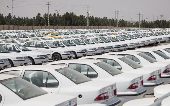 افزایش مکرر قیمت خودروهای داخلی و شدت گرفتن انتقادها از خودروسازان