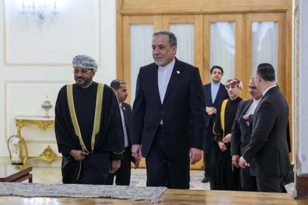 توافق تهران و مسقط بر سر مینروبی پس از اعلام تکمیل پاکسازی تنگه هرمز از سوی ترامپ