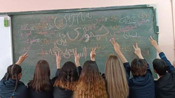 شورای هماهنگی تشکلهای صنفی فرهنگیان خواستار عزل وزیر «نالایق» آموزش و پرورش شد