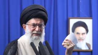علی خامنهای؛ آیتالله انکار