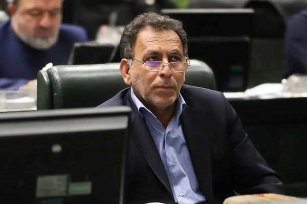 برلماني إيراني: رفع أسعار البنزين سيُحدث عواقب اجتماعية كما حدث عام 2019