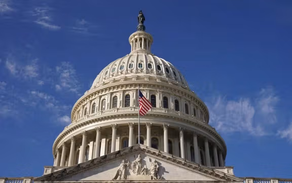 نامه ۱۰ سناتور دموکرات آمریکا به روبیو: اخراج ایرانیان متوقف شود