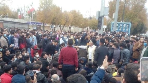 A protest in a provincial town in Iran on November 22, 2021