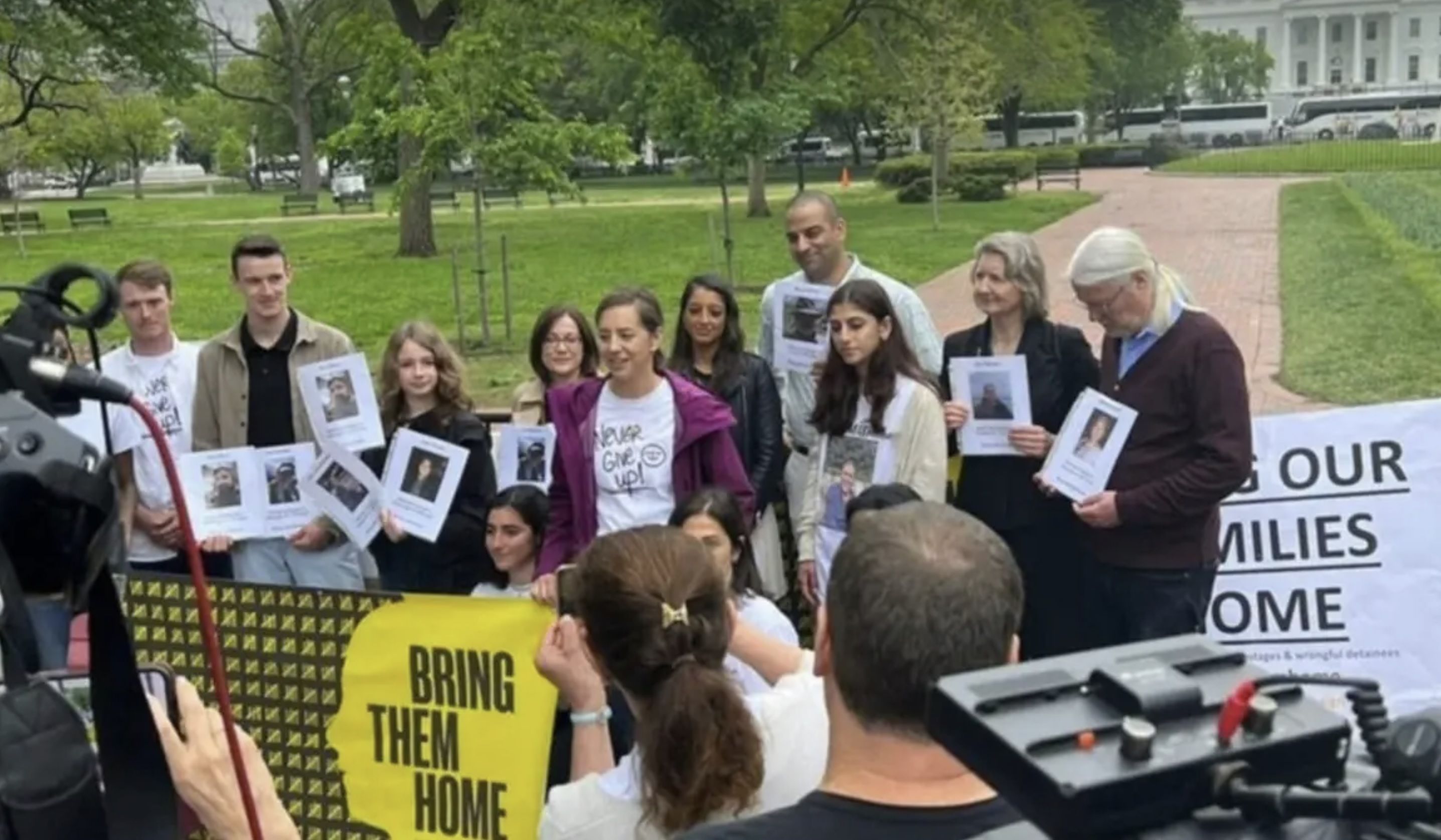 خانواده‌های آمریکایی‌های بازداشت شده در ایران،روسیه و‌ چین برای فشار بر بایدن متحد می‌شوند