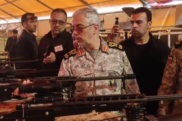 رئيس الأركان الإيراني: تجهيزاتنا الدفاعية مصمّمة لحروب اليوم والمستقبل