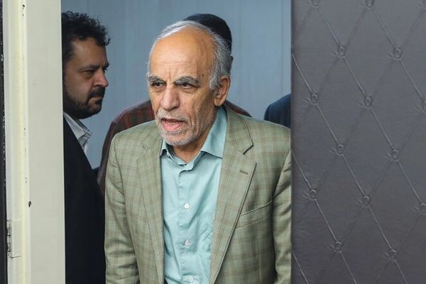 ممثل الرئيس الإيراني يدعو إلى التفاوض المباشر مع ترامب.. رغم موقف خامنئي الرافض