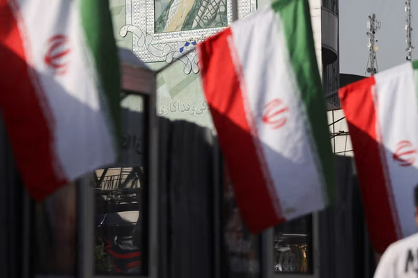 السلطات الإيرانية تتهم المعارضين السياسيين بـ"التجسس" و"نشر الأكاذيب"