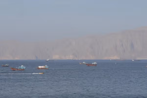 حمله به کشتیها در خلیج فارس پس از بسته شدن دوباره تنگه هرمز از سوی سپاه