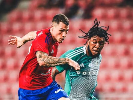 جریمه تیم لهستانی توسط یوفا به دلیل بنر سیاسی هواداران علیه اسرائیل