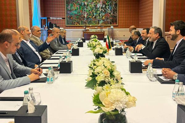 عراقجي يلتقي قادة "حماس" في الدوحة.. ويبحث الملف النووي مع مسؤولة أوروبية